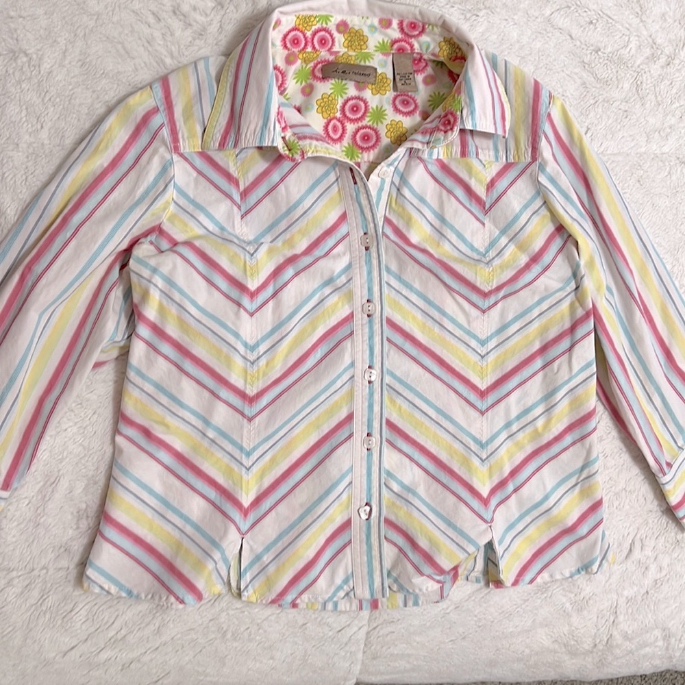 i.e. relaxed blouse, size L